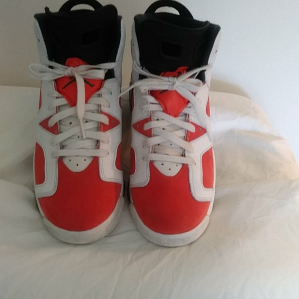 SOLD Air Jordan's 6 Retro shoes